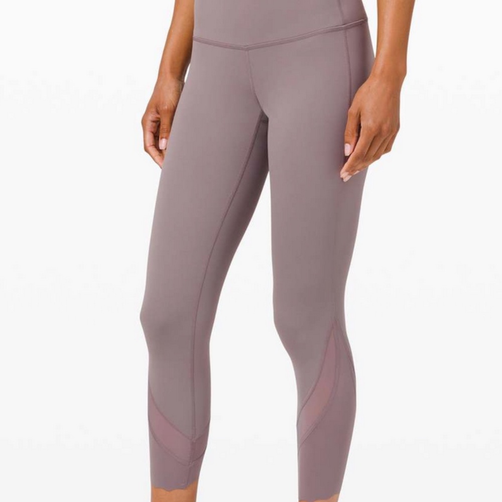 EUC Lululemon Wunder Under Crop High-Rise Scallop Full-On Luxtreme 23"